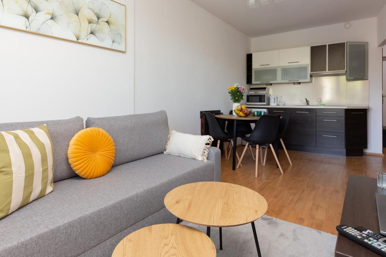 Cozy Apartment With Balcony Warszawa By Noclegi Renters Luaran gambar